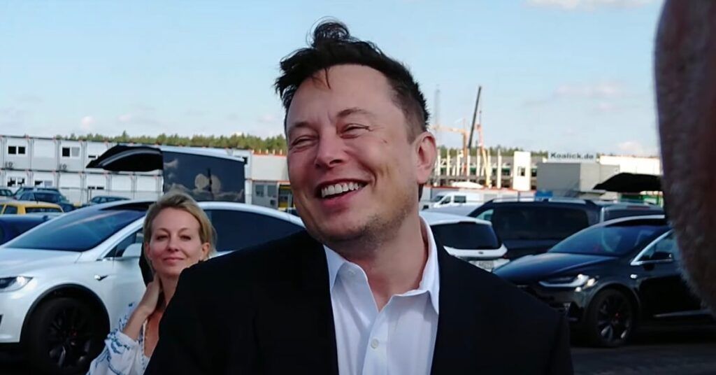 Elon Musk accuses AP reporter of being a lobbyist, sets fans against him on Twitter over Tesla recall article - Electrek